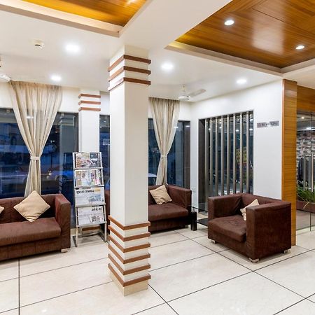 Hotel Ashish Ahmedabad Ngoại thất bức ảnh