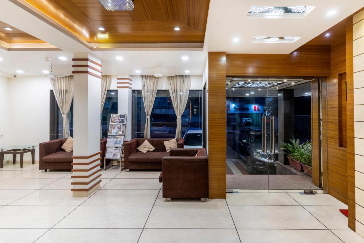 Hotel Ashish Ahmedabad Ngoại thất bức ảnh