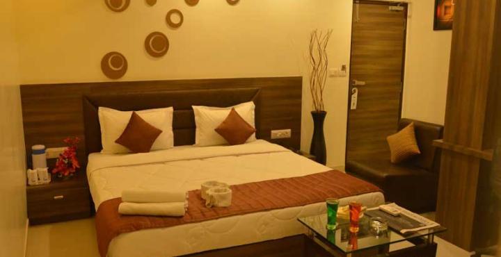 Hotel Ashish Ahmedabad Ngoại thất bức ảnh